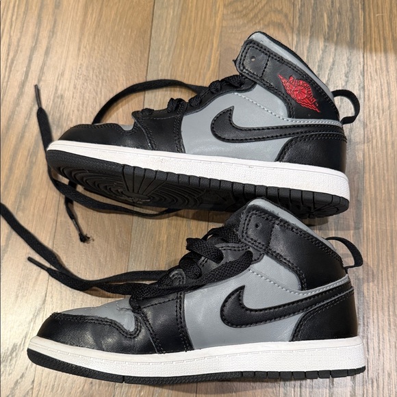 Kids Black and Gray Nike Jordans - Picture 3 of 4